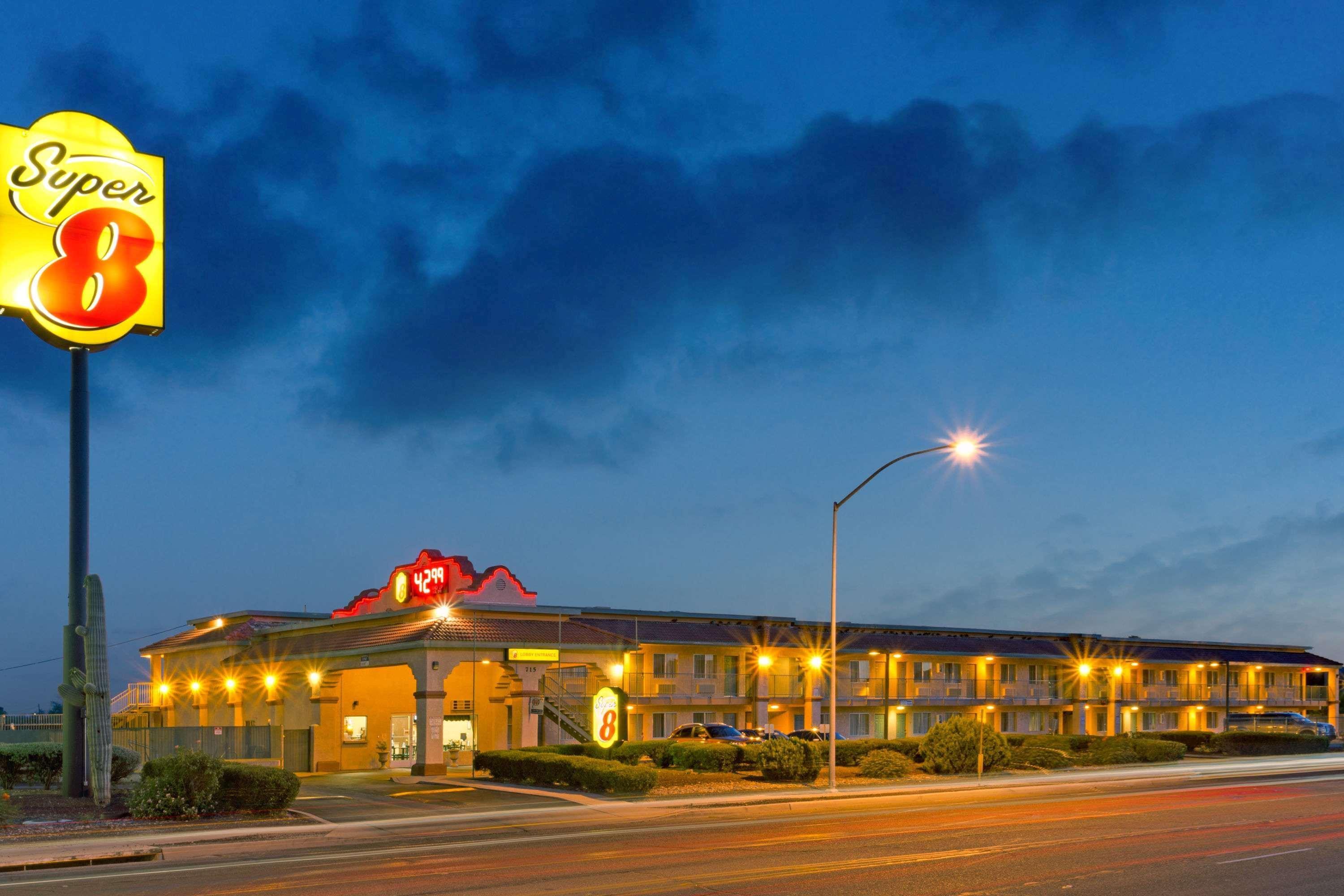 Super 8 By Wyndham Tucson Downtown Convention Center Hotel Ngoại thất bức ảnh