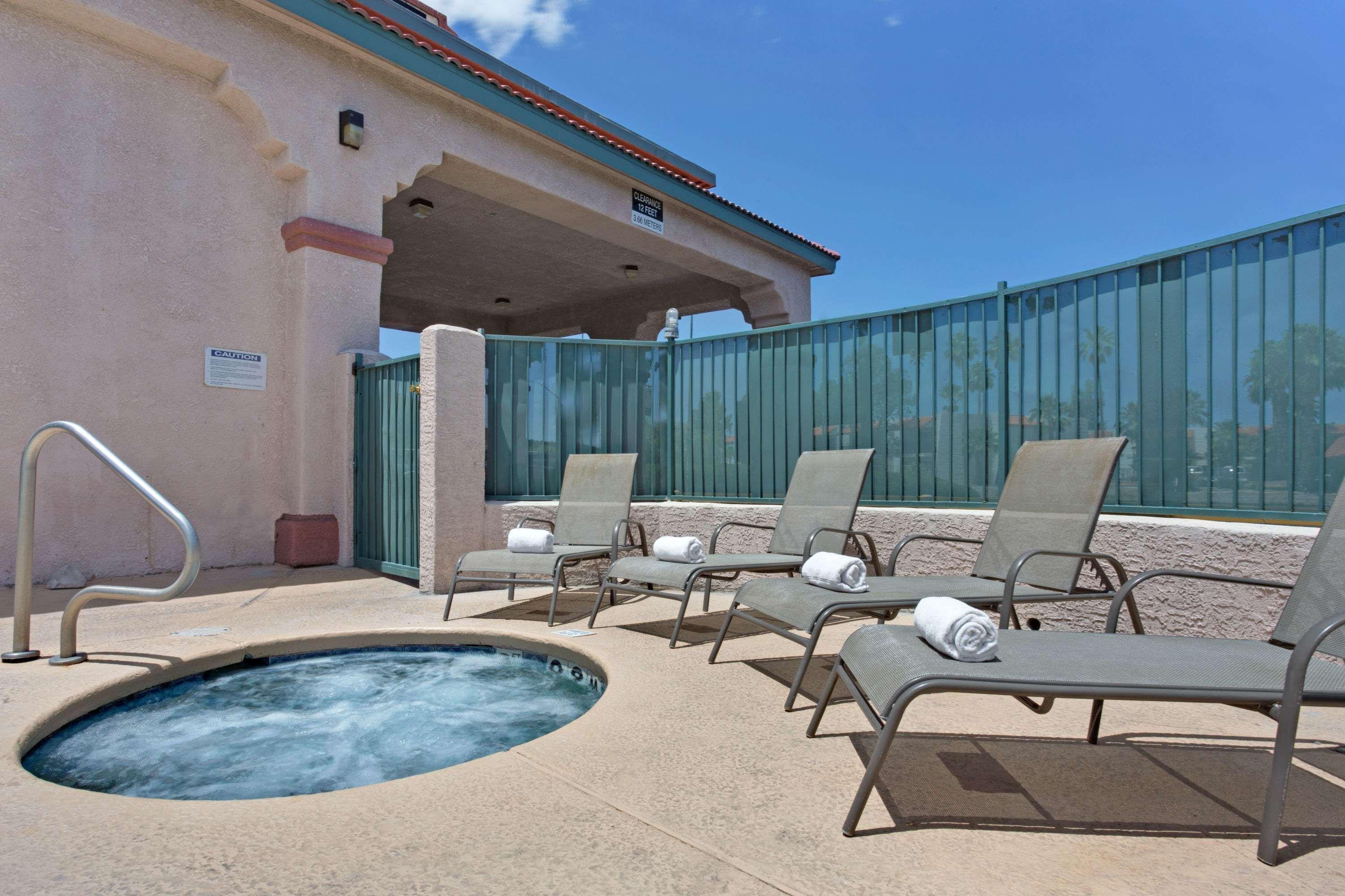 Super 8 By Wyndham Tucson Downtown Convention Center Hotel Ngoại thất bức ảnh