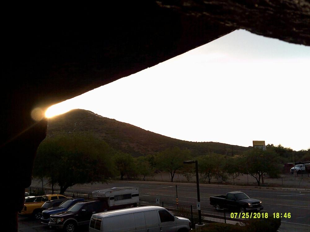Super 8 By Wyndham Tucson Downtown Convention Center Hotel Ngoại thất bức ảnh